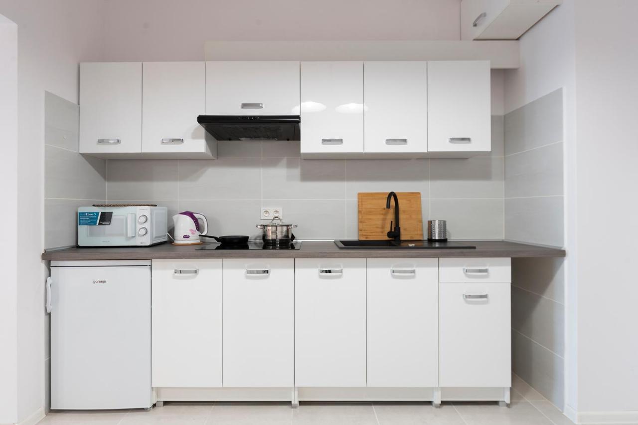 Luxury In -3- Bright & Secure Free Parking Apartament Łódź